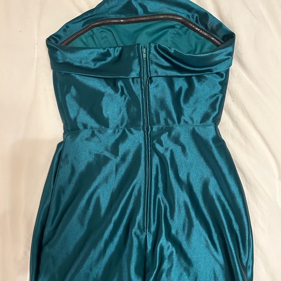 Mini dark green hoco dress - Picture 3 of 4